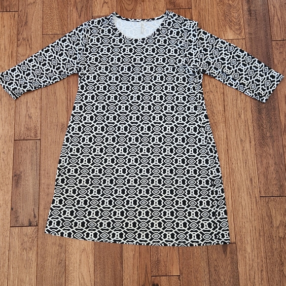 LuLu - B Black & White Pattern Dress - Picture 2 of 9